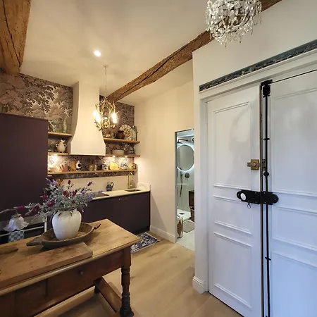 Апартаменты Reverie En Provence - Au Coeur Du Vieil Антиб